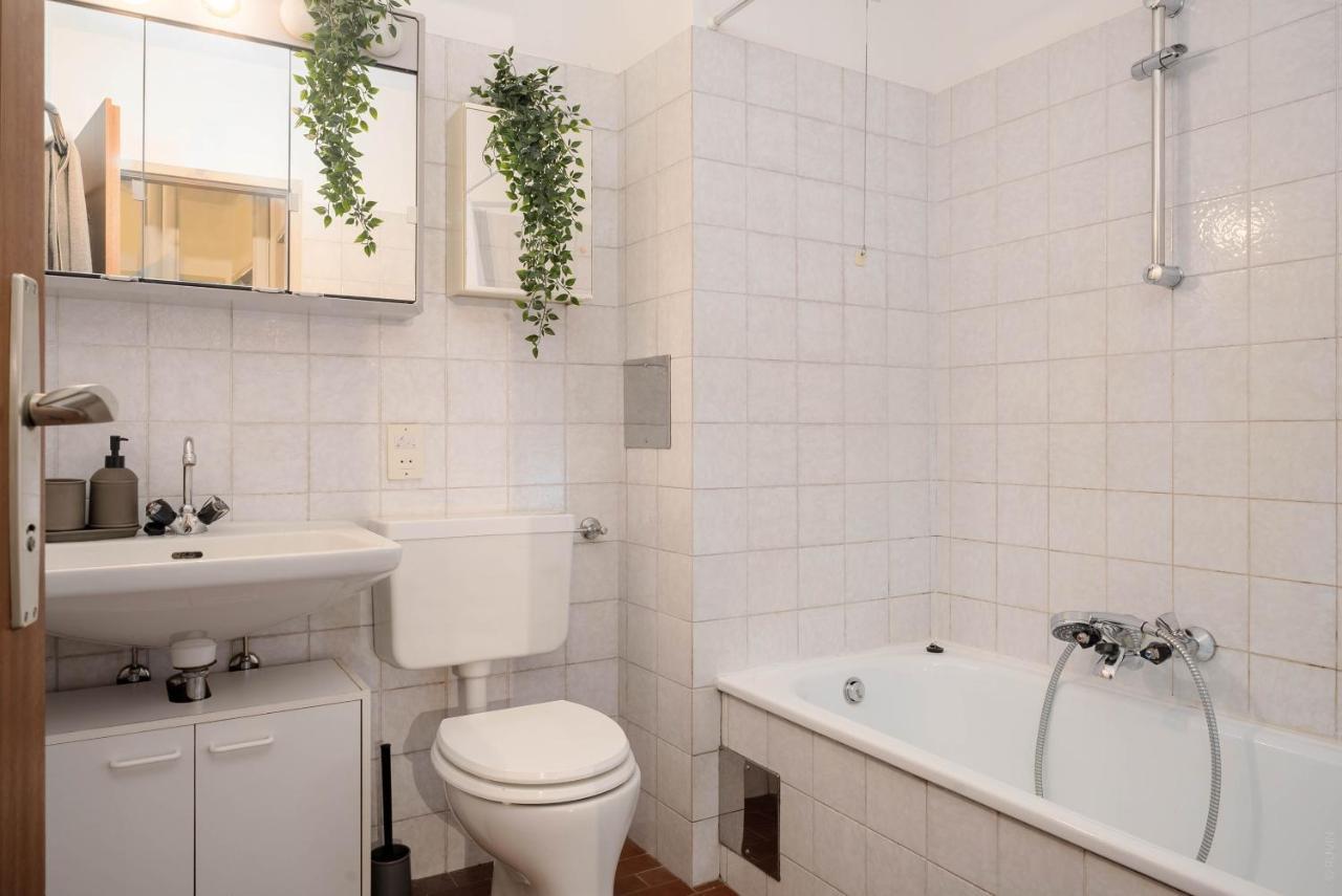 King Bed Home, Next To Akh Michelbeuern Apartment Wien